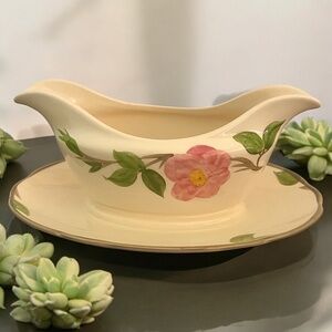 Gravy Boat with Attached Underplate Desert Rose by FRANCISCAN MASTERPIECE
